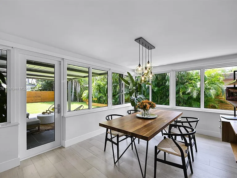 7531 Miami View Dr — Photo 38