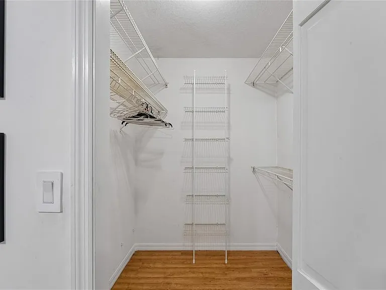 20424 Marguerite Rd — Photo 32