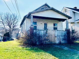 1312 W Grove St, Bloomington, IL 61701