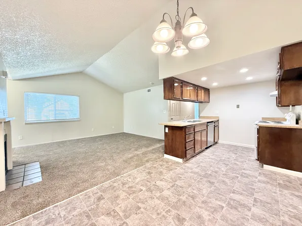 3818 Cougar Ct, Modesto, CA 95356