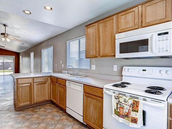 4th image of 15705 N 160th Ave