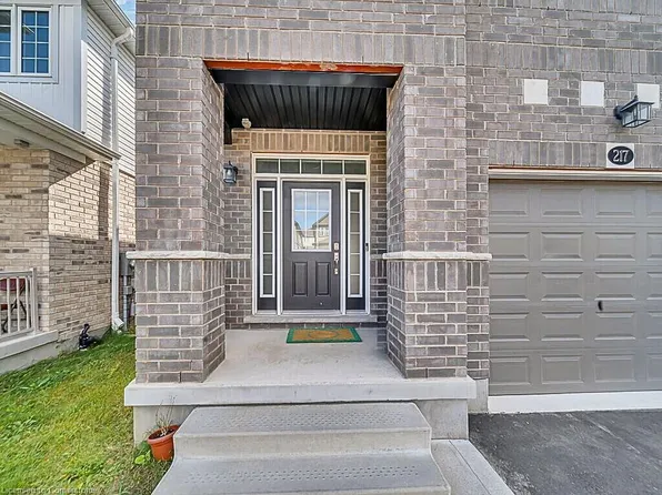 217 Sedgewood St, Kitchener, ON N2P 0H9