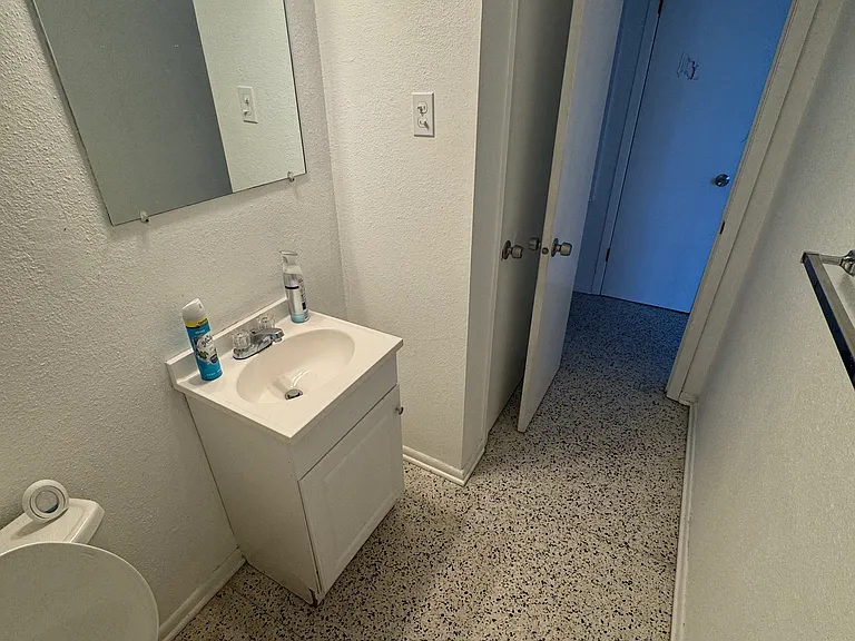 314 S Concord Rd #A — Photo 4