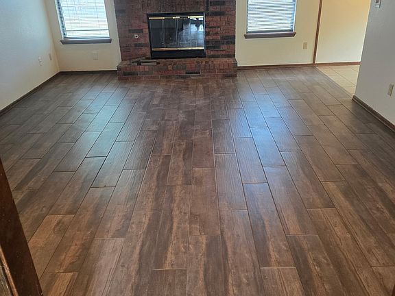 Living Room with Gas Fireplace