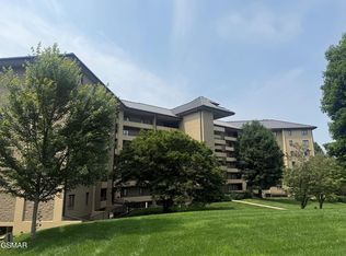 1704 Hidden Hills Rd APT 301, Gatlinburg, TN 37738