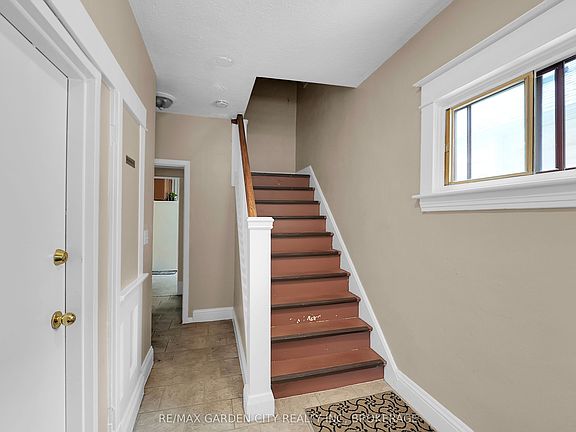 4th image of 213 Geneva St