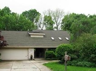 832 Hillerman Ln, Dayton, OH 45429