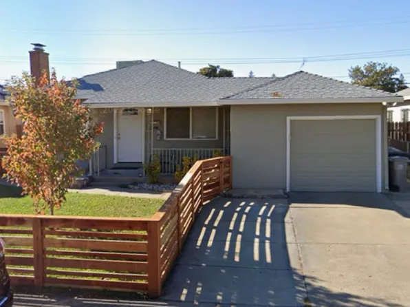 5200 Whittier Dr, Sacramento, CA 95820