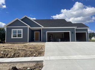 416 Valley Dr, Theresa, WI 53091