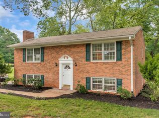 11613 Bradley Forest Rd, Manassas, VA 20112