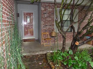 3130 N Butternut Dr, Fayetteville, AR 72703