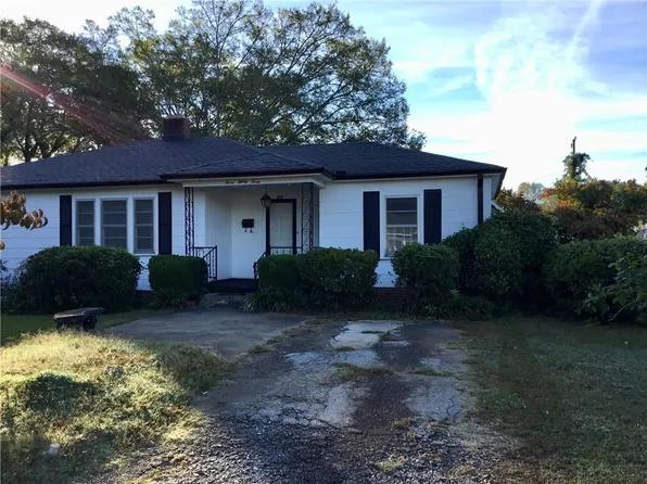 333 Ervin St, Honea Path, SC 29654