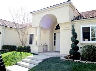 9515 N Senator Dr, Fresno, CA 93720