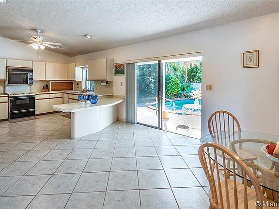 5th image of 11520 N Bayshore Dr
