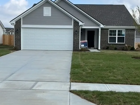 6588 W Regatta Dr, Greenfield, IN 46140