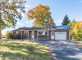 8 Stonehaven Rd, Nashua, NH 03062