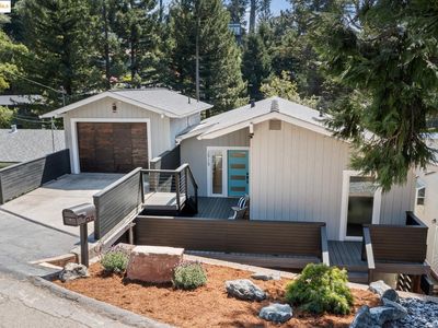 2915 Holyrood Dr, Oakland, CA, 94611