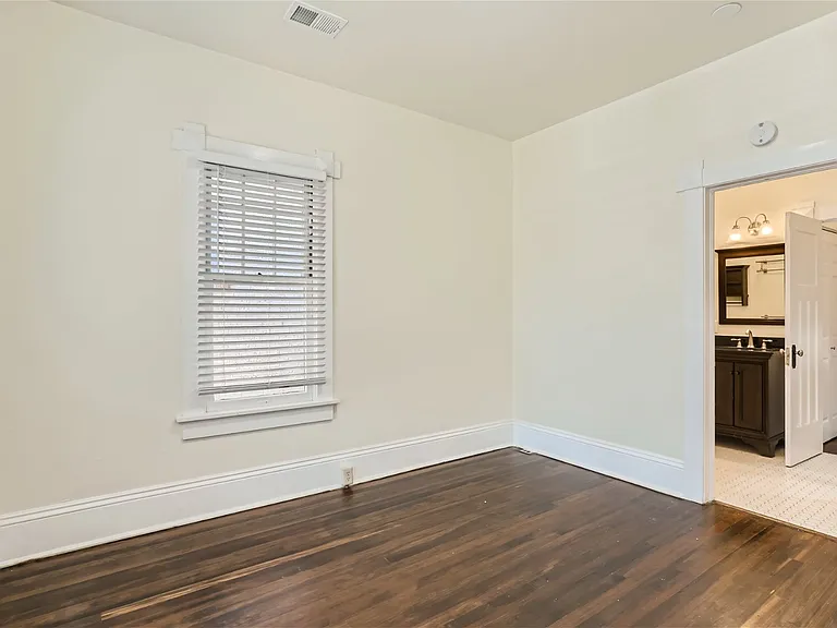 1587 Saint Paul St — Photo 7
