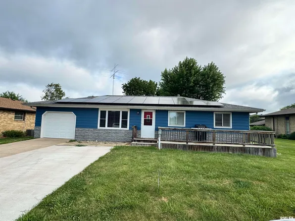 1275 Sunview Dr, Canton, IL 61520