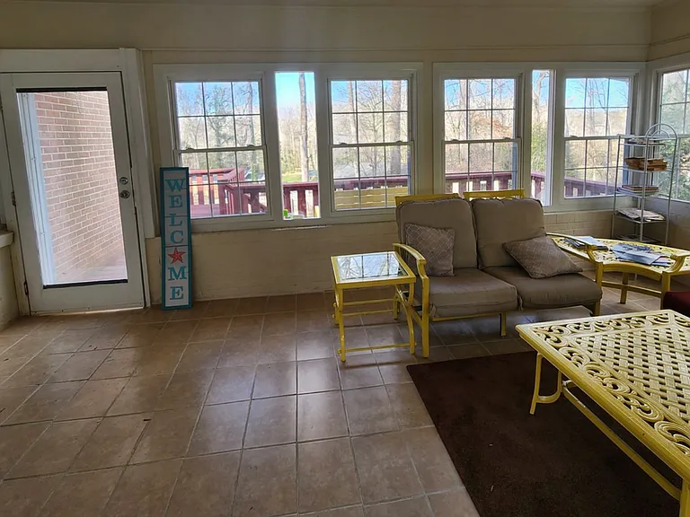 33 Edith Ave — Photo 15