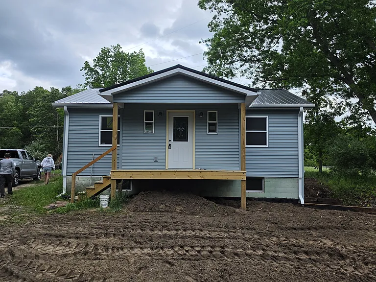 4231 S Johnson Rd — Photo 1