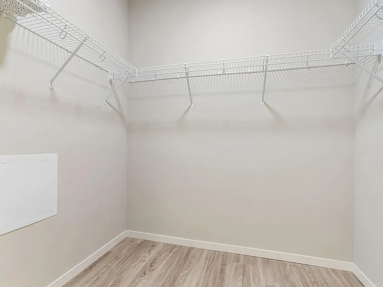 The Chamberlain Apartments — Photo 23