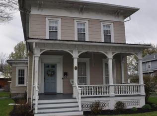 13 Monroe St #1, Honeoye Falls, NY 14472