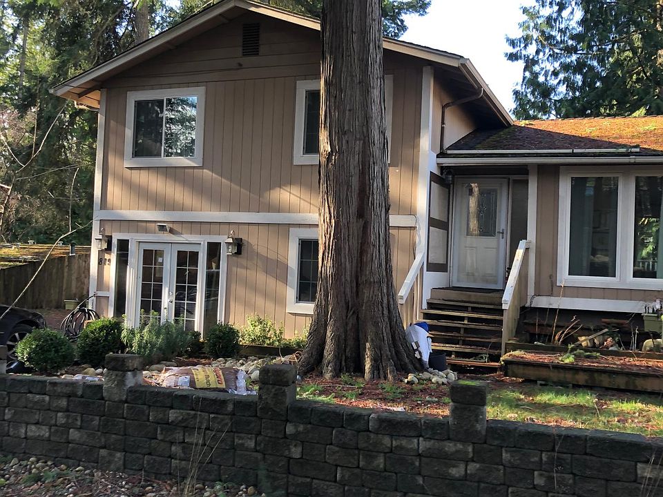 1st image of 819 212th Ave NE