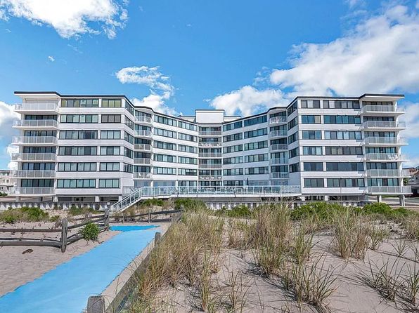 111 S 16th Ave APT 207