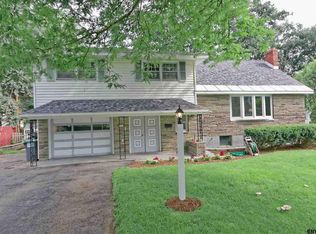 13 Santa Ln, Schenectady, NY 12306