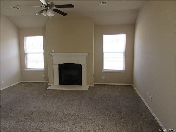 4th image of 23107 Bessie Blvd