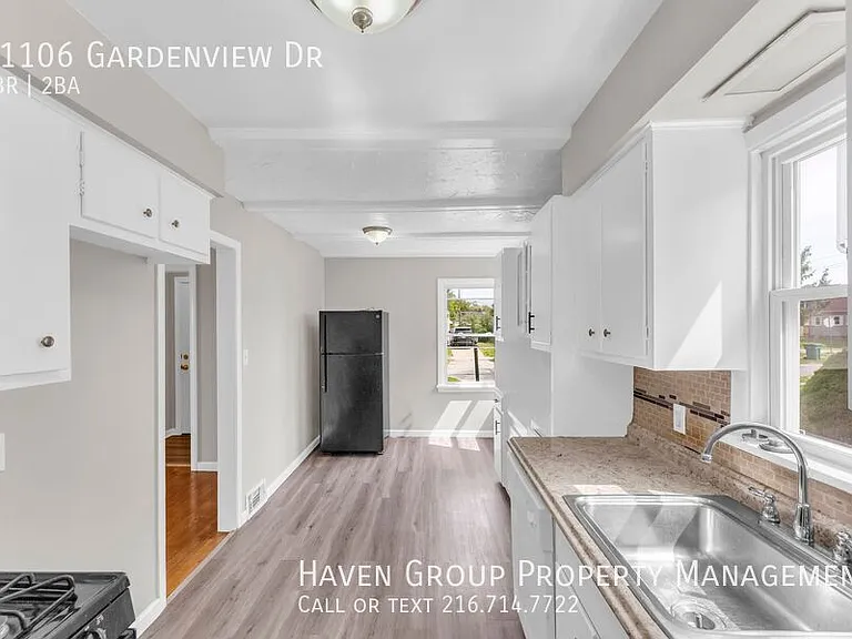 21106 Gardenview Dr — Photo 7
