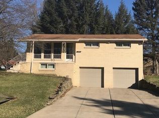 3050 Greenwald Rd, Bethel Park, PA 15102