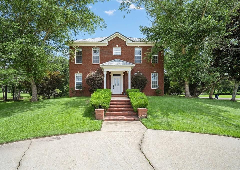 1st image of 5880 Plantation Woods Dr