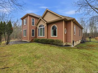 6 Foxwood Road, New Paltz, NY 12561