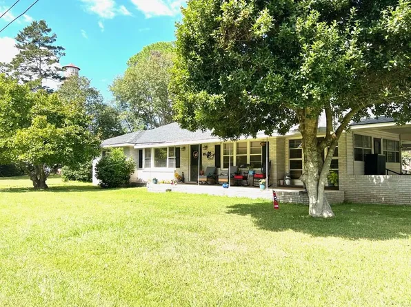 85 Hitch St, Morven, GA 31638