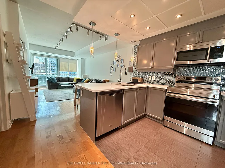 134 York St #1203 — Photo 6