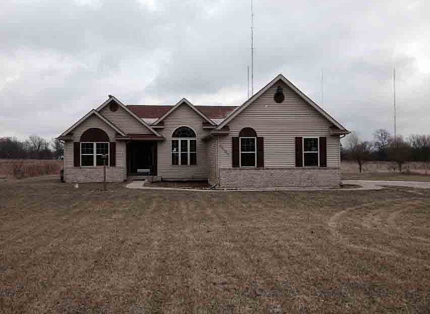 1st image of 60120 County Road 9