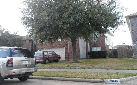 3rd image of 2038 Greencrest Dr