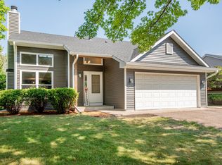 1065 Kettle Creek Rd, Eagan, MN 55123