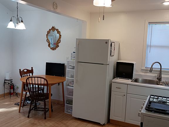 5th image of 8055 N Leverett Ave #7