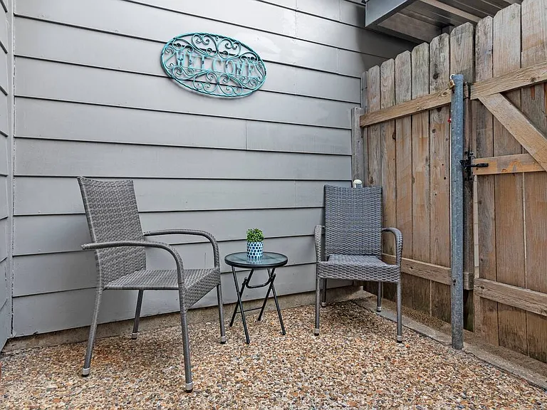 10307 Loma Vista Dr — Photo 16