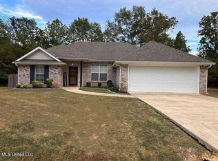 257 Gaddy Dr, Byram, MS 39272