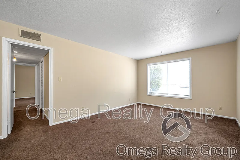 Trinity Hills Apartments — Photo 4