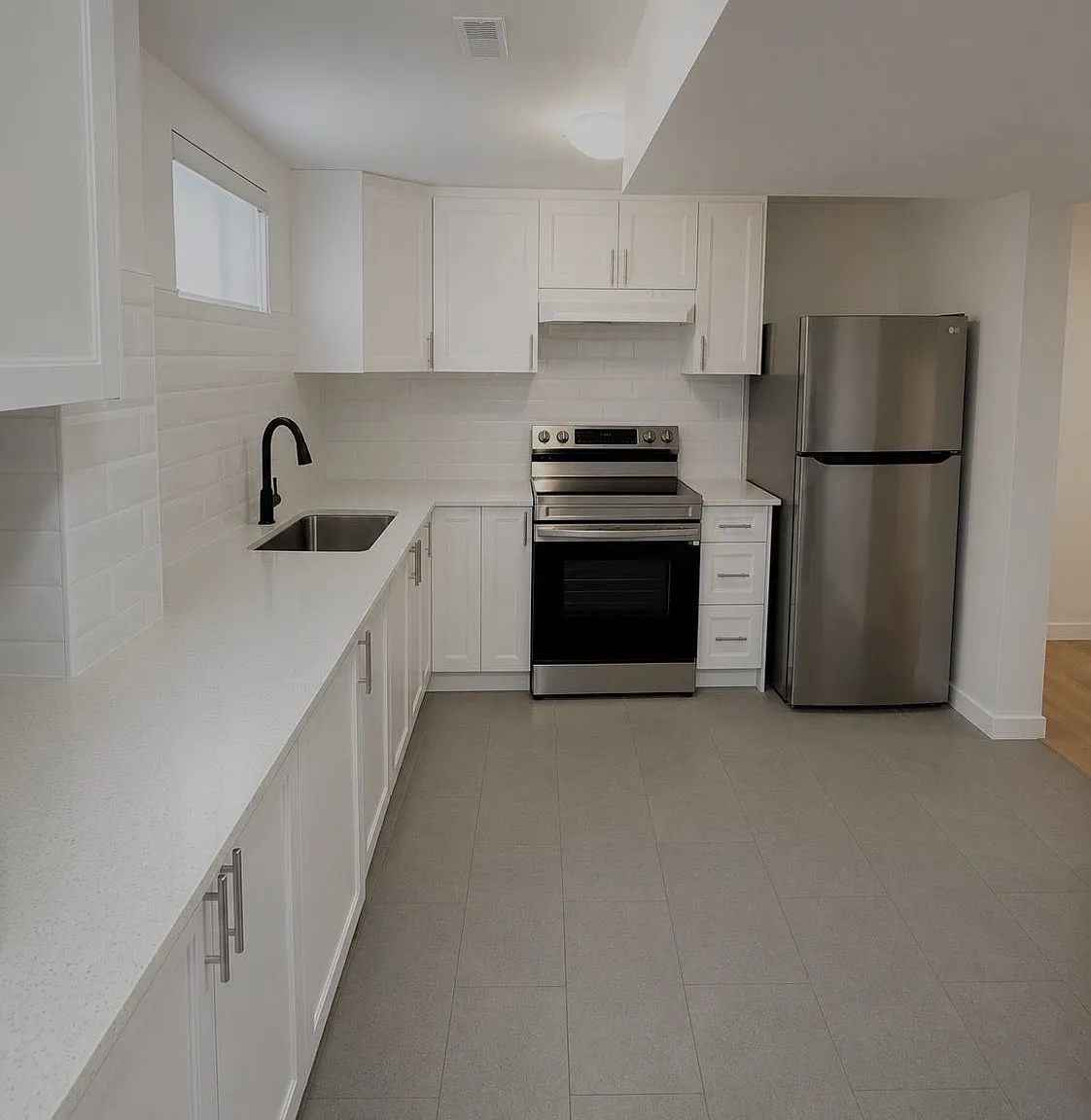 1 bed, $2,400 — Photo 4