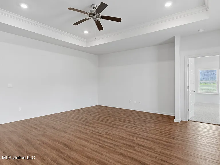 429 Piney Dr — Photo 6