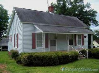 5 Calhoun St, Liberty, SC 29657