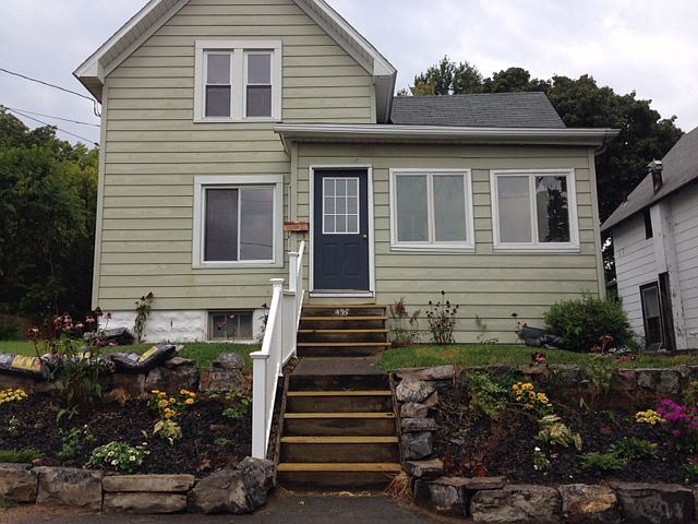 1st image of 433 Dewitt St