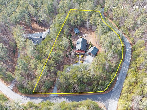 3rd image of 2004 Fergusons Folly Dr