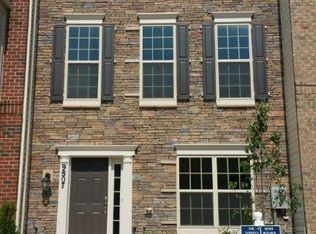 9807 Smithview Pl, Lanham, MD 20706